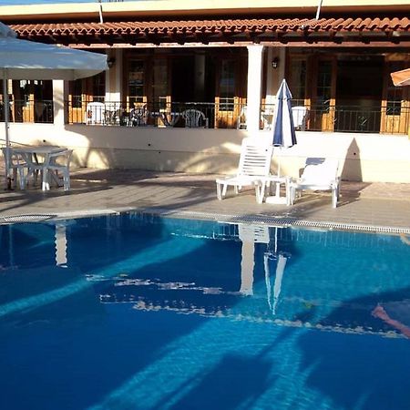 Faethon Aparthotel Karousadhes  Ruang foto