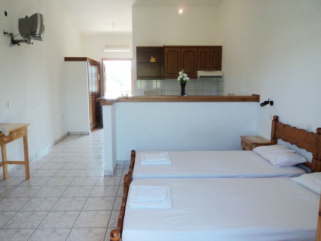 Faethon Aparthotel Karousadhes  Bagian luar foto